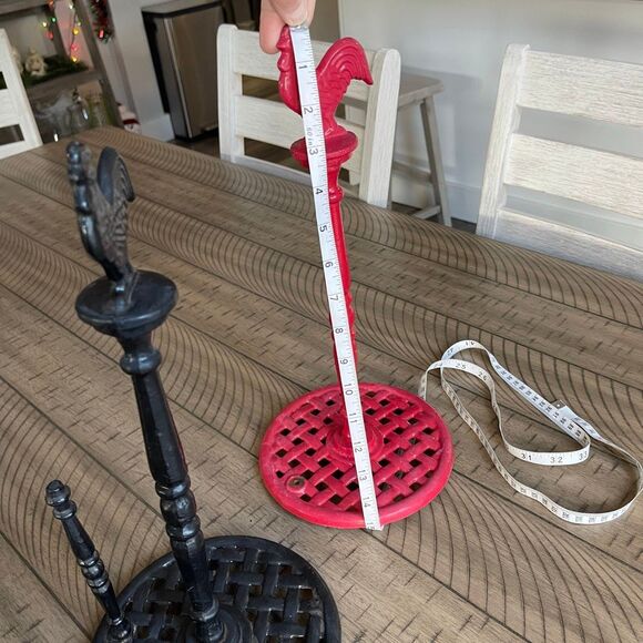 Grant Howard Cast Iron Red Rooster Paper Towel holder - Picture 10 of 11